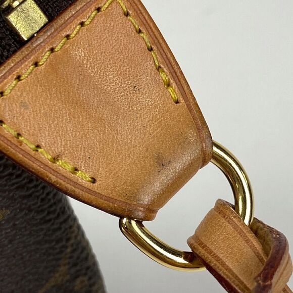Louis Vuitton Pochette Delightful Monogram Shoulder Bag - Picture 4 of 6